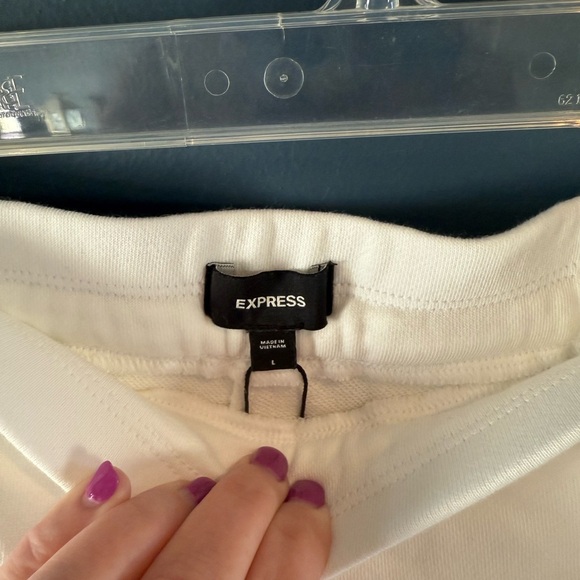 Express White Golf/Athletic Pleated Skirt With Shorts Size L - Picture 2 of 7